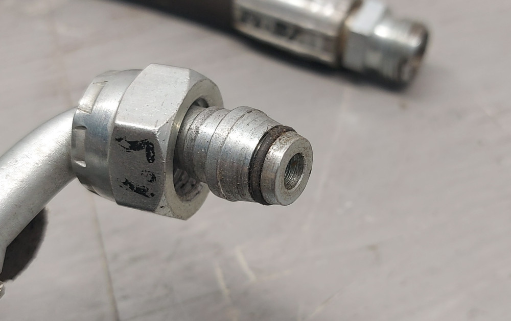 РВД 200мм / М16 1,5 (90 град) / М16 1,5 (штуцер)