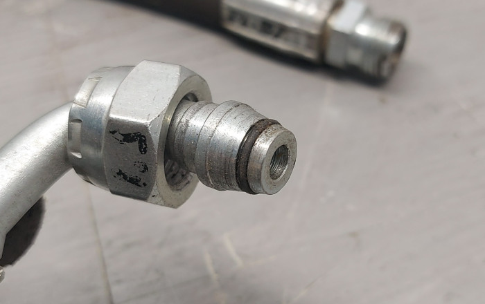 РВД 200мм / М16 1,5 (90 град) / М16 1,5 (штуцер)