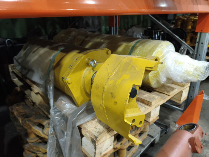 Натяжитель цепи D65PX-15 D85ESS 14X-30-00530