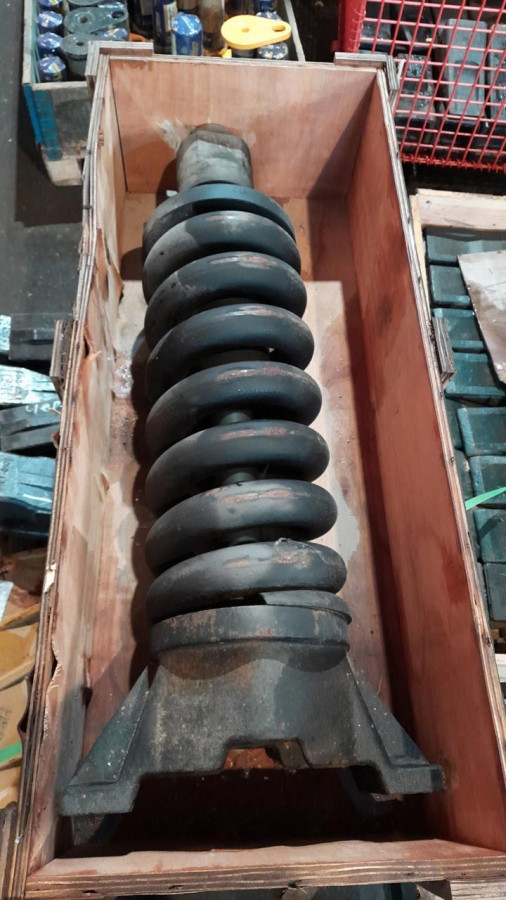 Натяжитель цепи R300LC-9S/R320LC-7 (81N8-15013/81N8-14010)