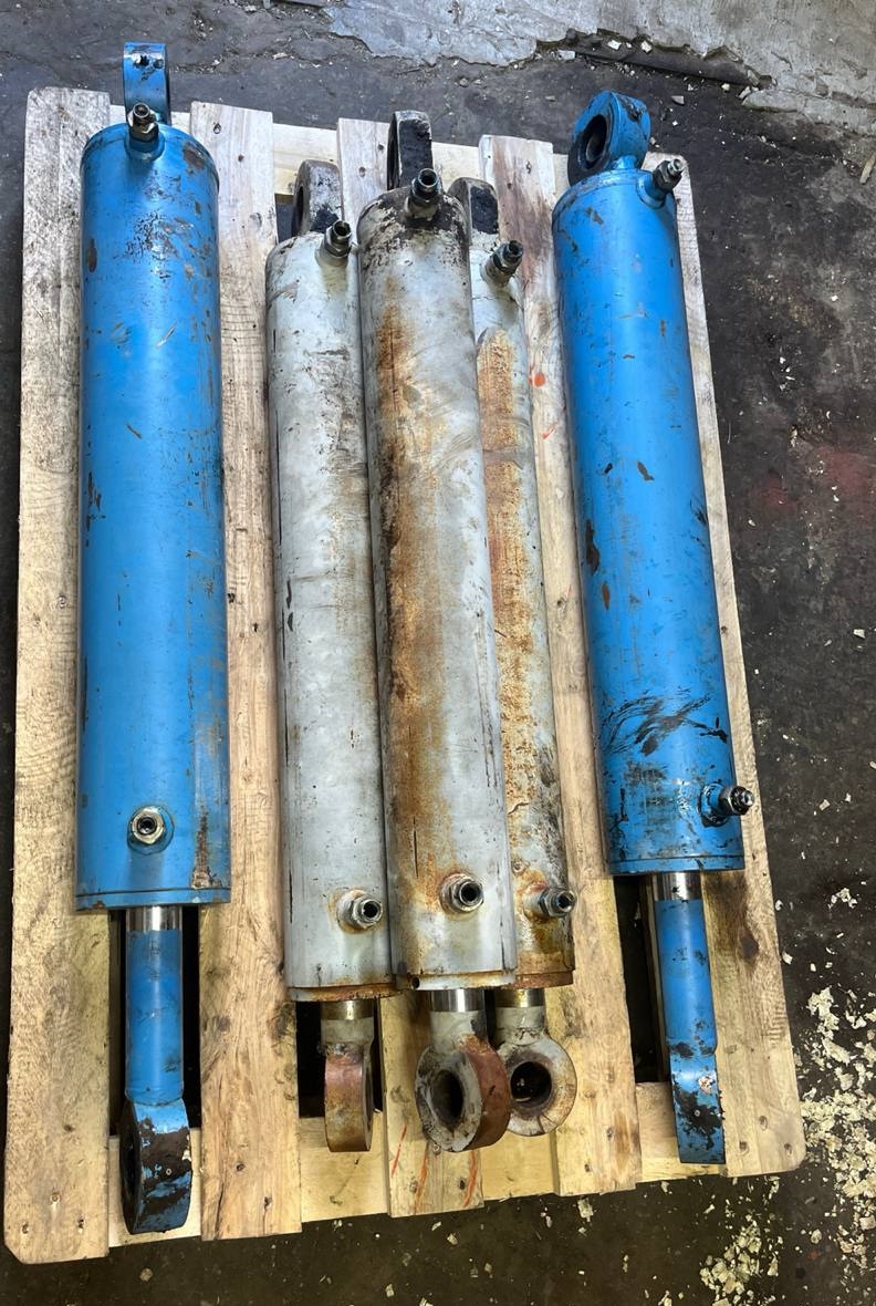 photo_5197185774674639546_y