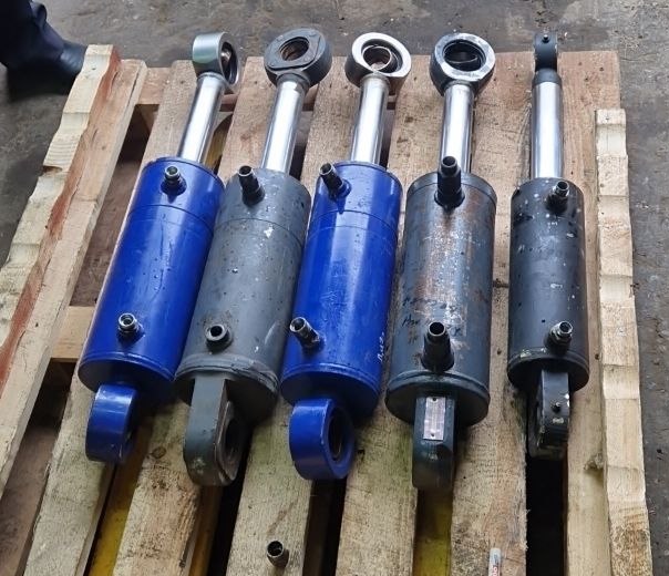 photo_5422614146886792103_y